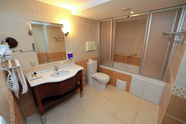 Room 19 of 41