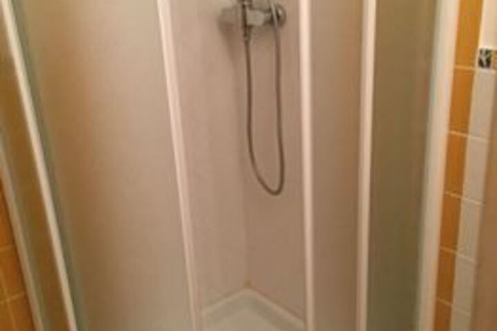 Room 13 of 100