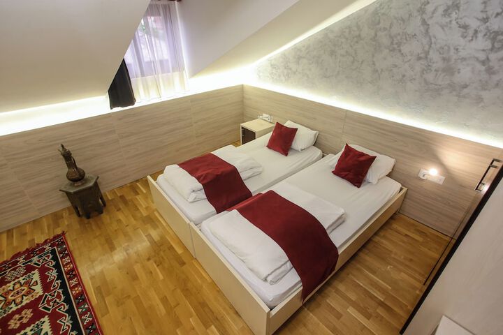 Room 37 of 70