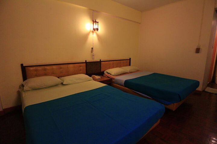 Room 9 of 39