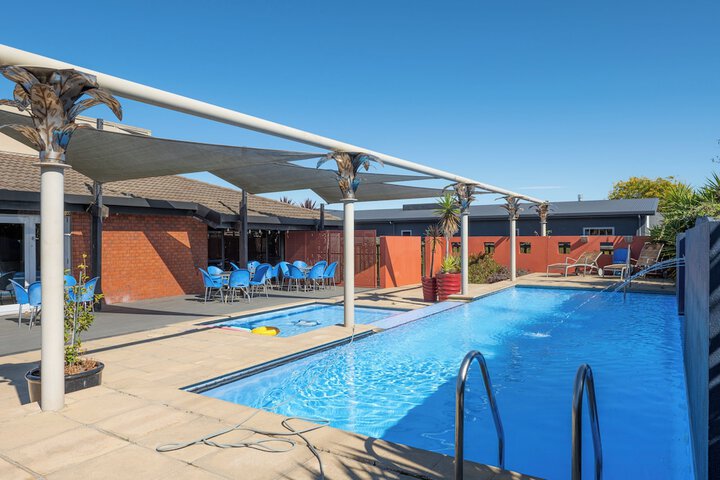 Pool 67 of 81