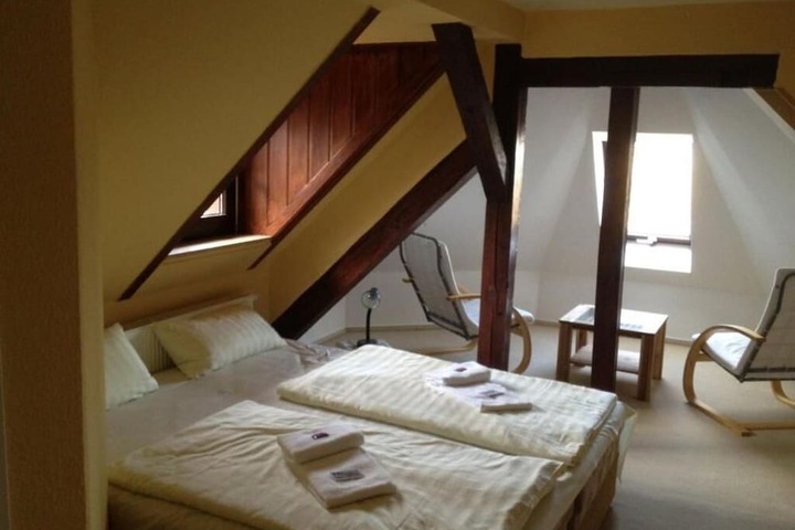 Room 13 of 60