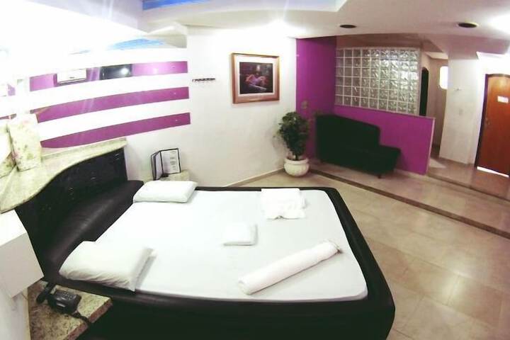 Photo of Flamboyant Motel - Adults Only