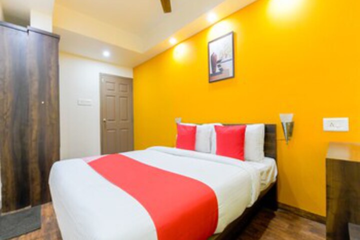 Room 8 of 22