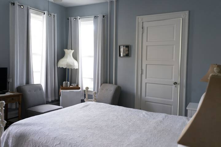 Room 33 of 75