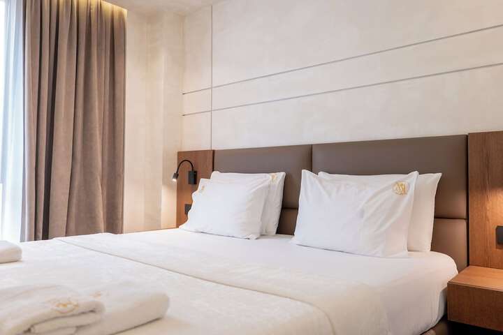 Room 32 of 125