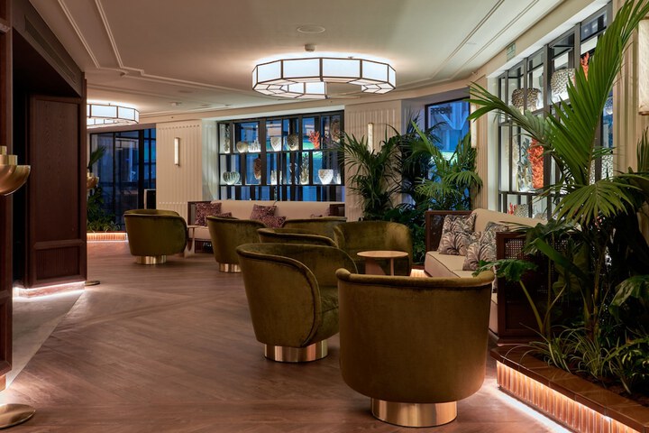 Lounge 79 of 89