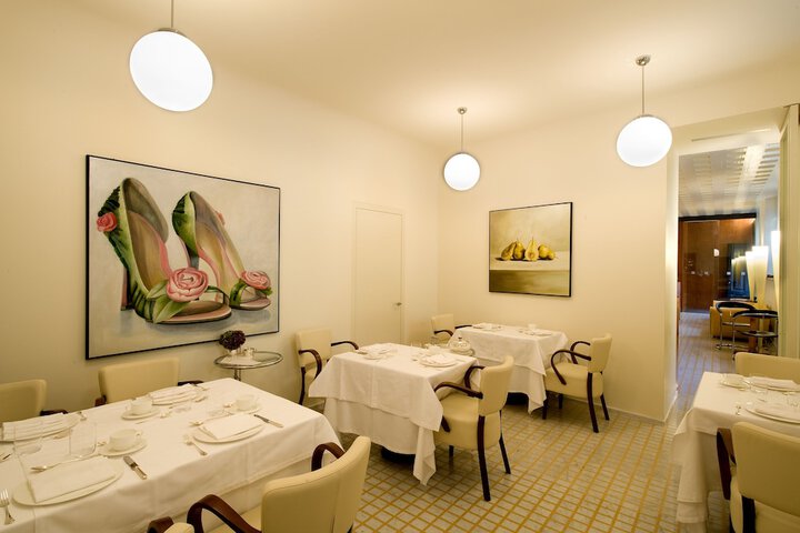 Dining 37 of 56