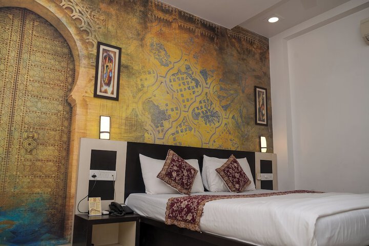 Room 42 of 159