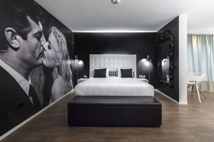 Room 7 of 115