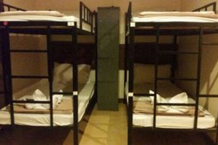 Room 8 of 14