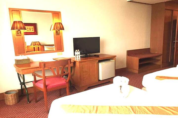 Room 33 of 79