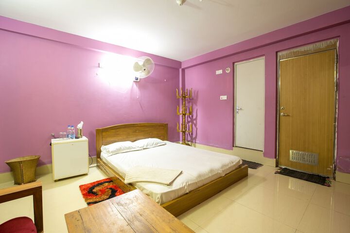 Room 12 of 38