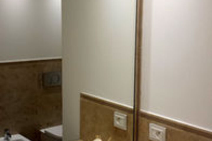 Room 16 of 71