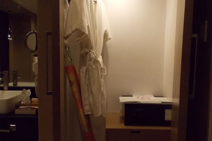 Room 12 of 67