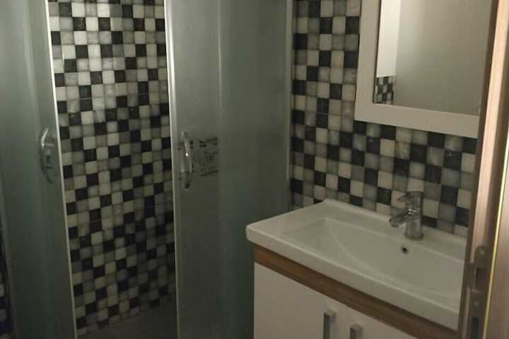 Room 21 of 24