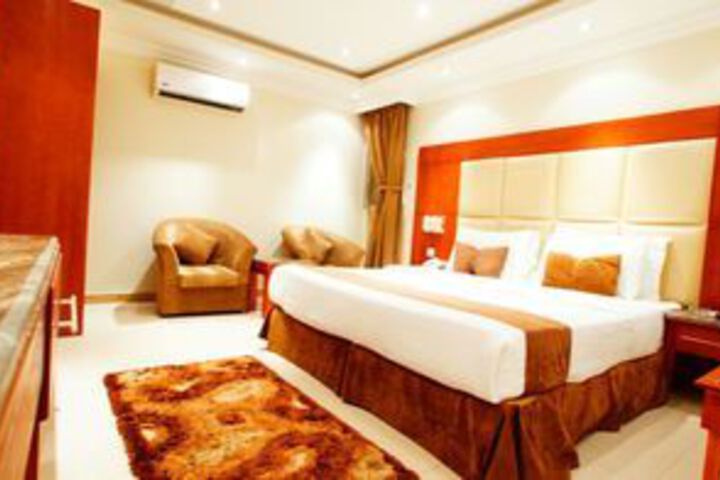 Room 8 of 20
