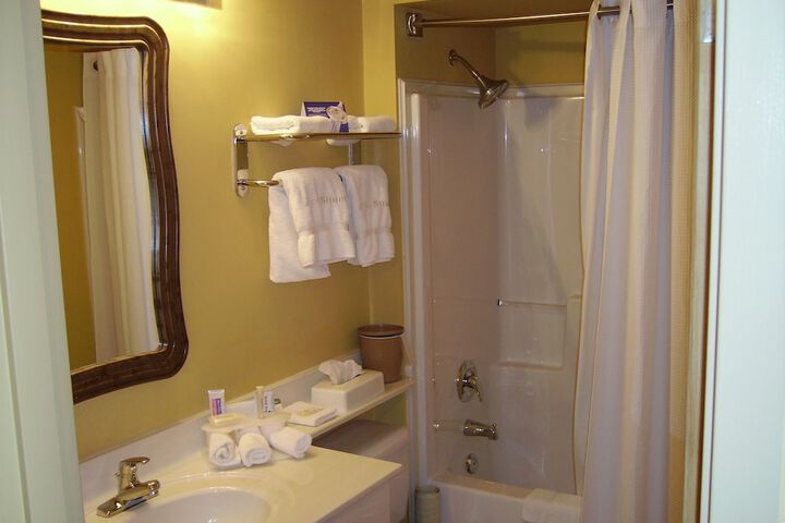 Room 8 of 25