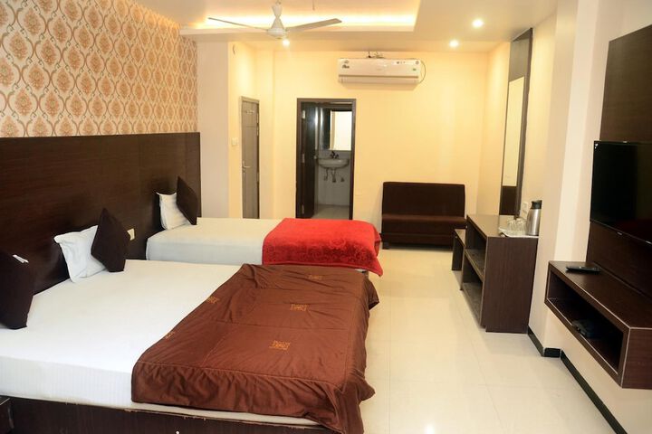 Room 27 of 57