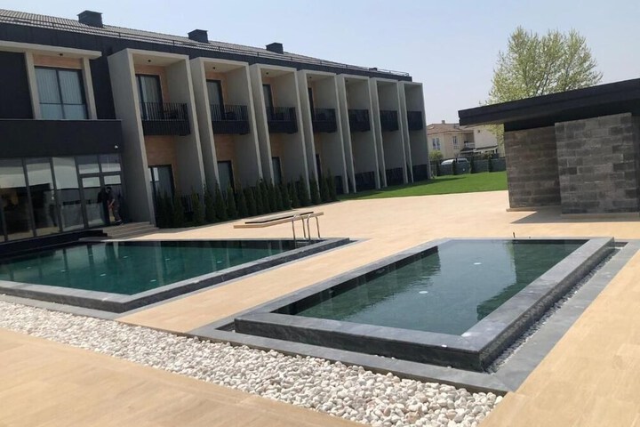 Pool 26 of 46