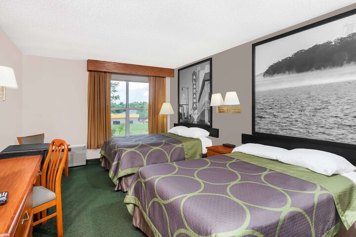 2 Double Beds (3 of 9)