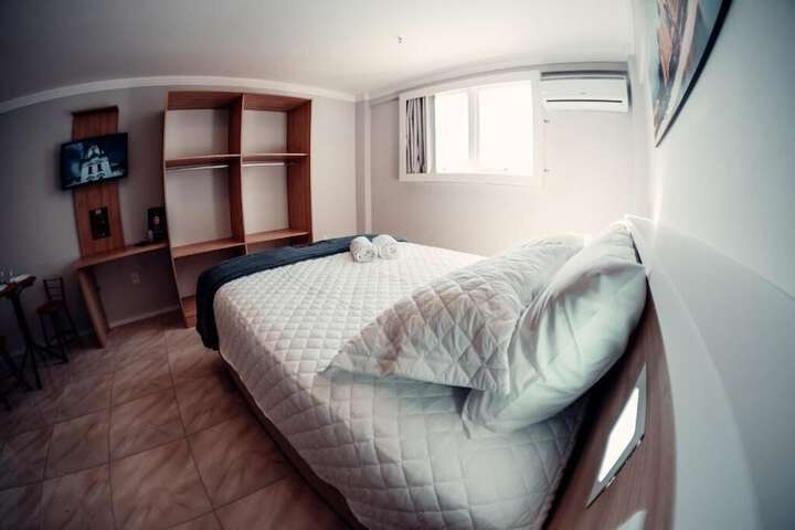 Room 17 of 31
