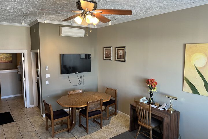 Room 11 of 22