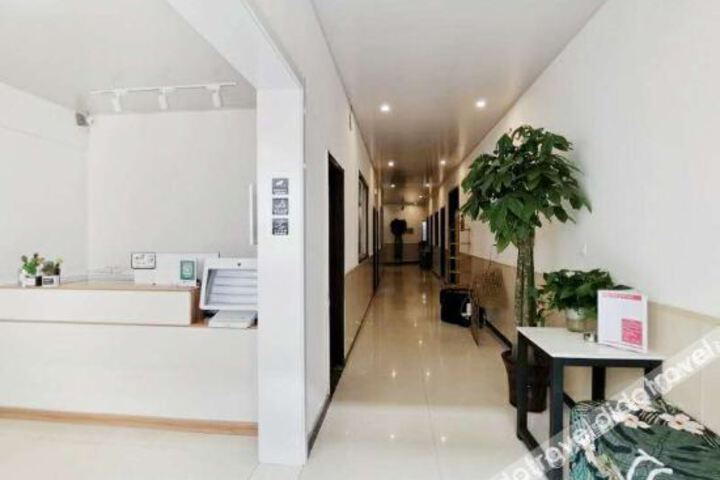 Hotel Interior 6 of 30