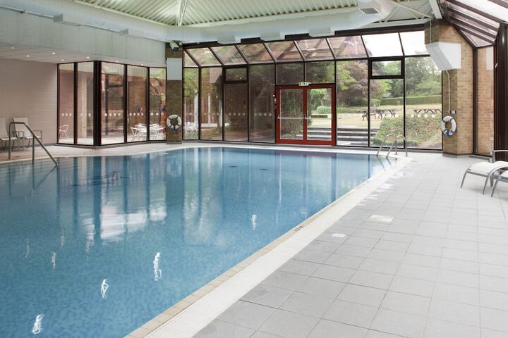 Pool 76 of 194
