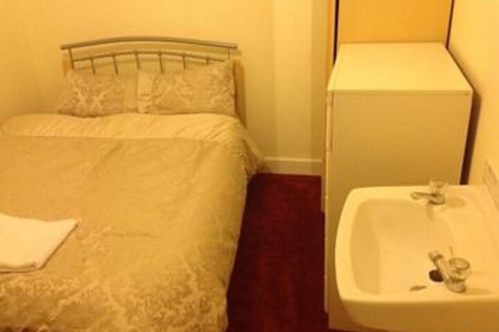Room 14 of 21