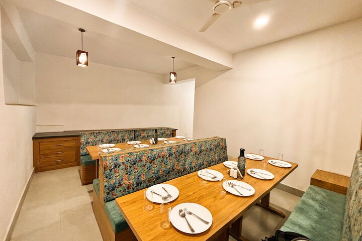 Dining 46 of 83