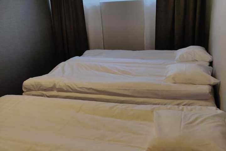 Room 34 of 58