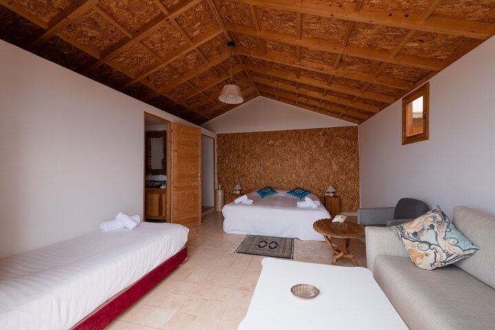 Room 3 of 34