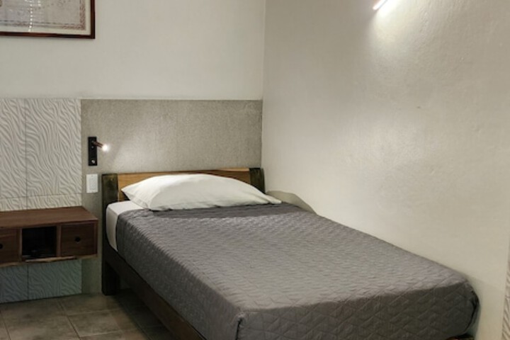 Room 37 of 97