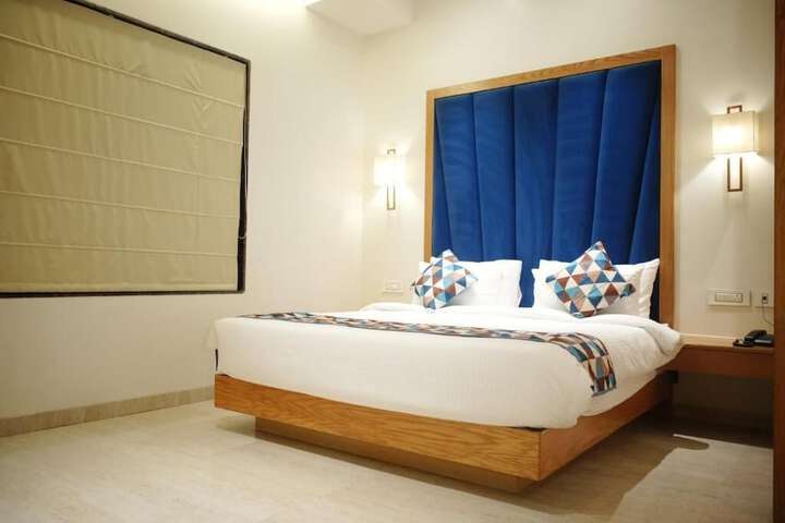 Room 6 of 24