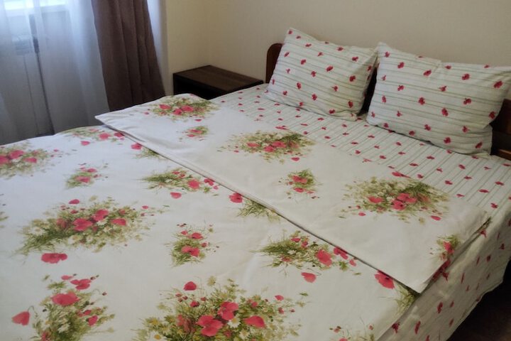 Room 7 of 128