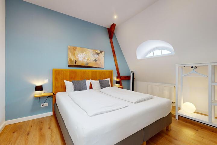Room 3 of 18
