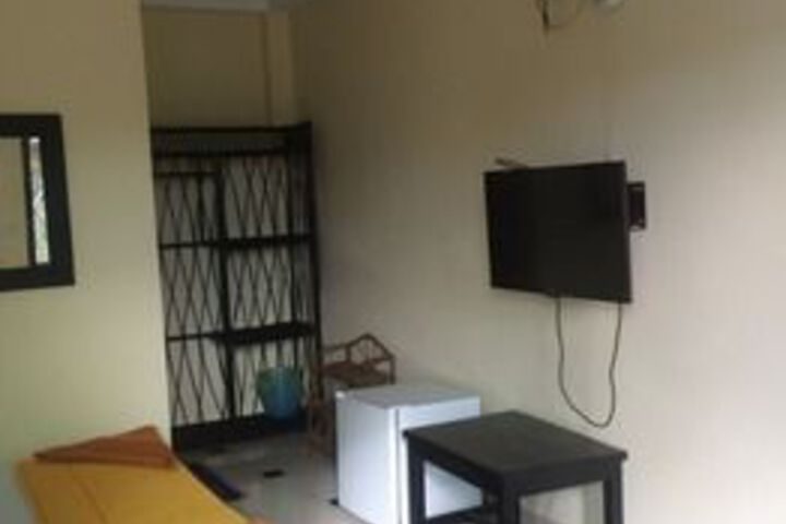 Room 13 of 40