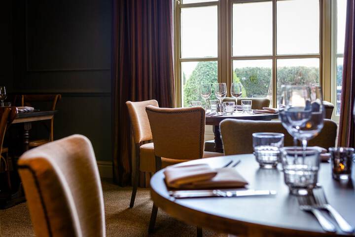 Dining 70 of 122