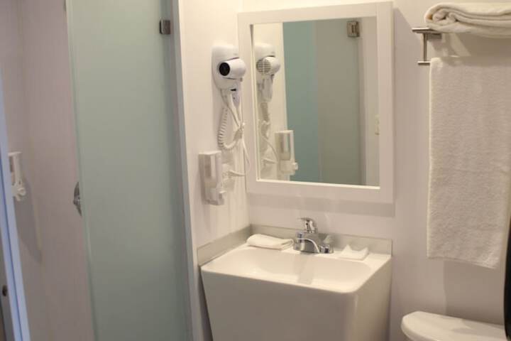Room 8 of 13