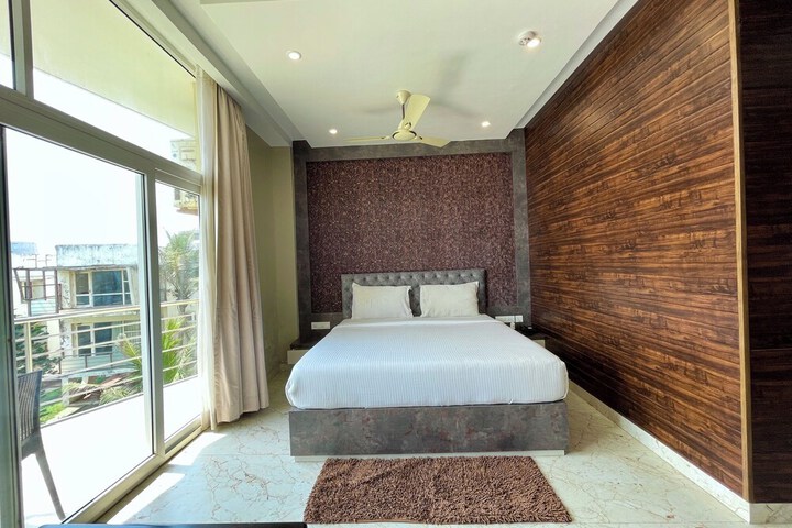 Room 30 of 100
