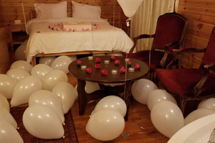 Room 11 of 40
