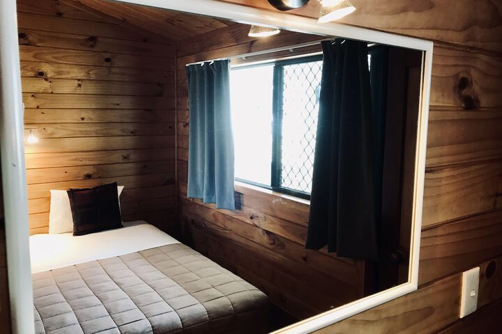 Room 27 of 174