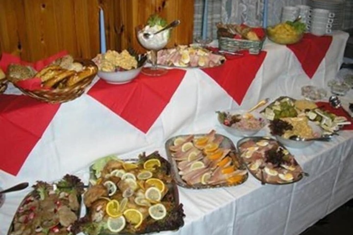 Dining 20 of 26