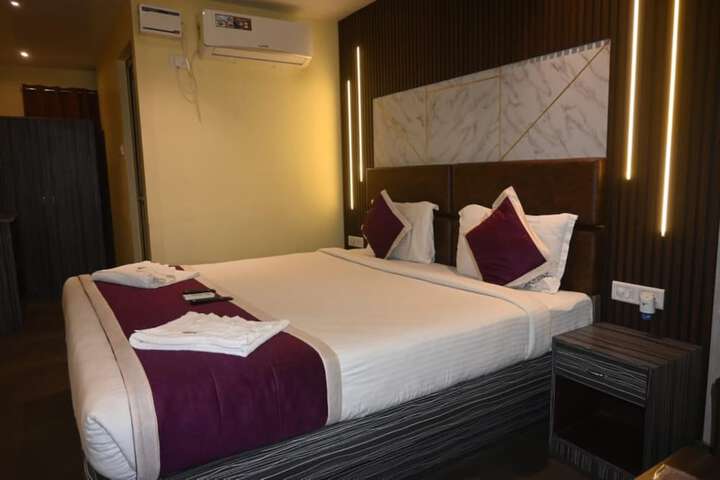 Room 7 of 30