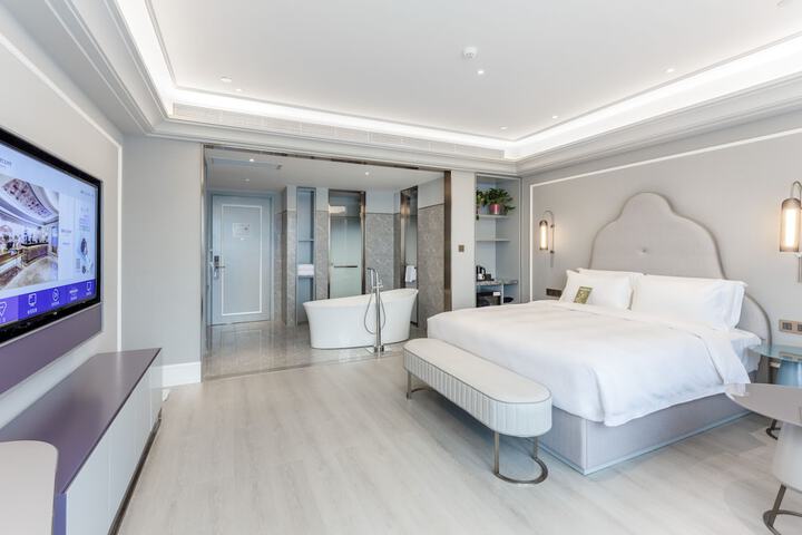 Room 5 of 40