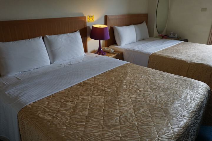 Room 13 of 96