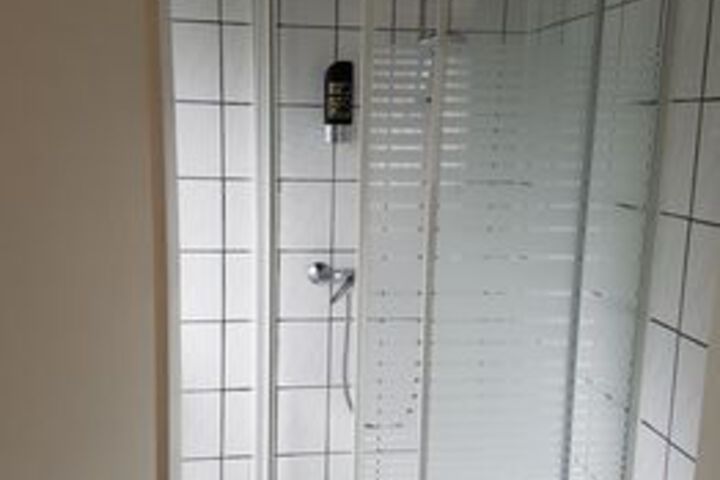 Room 2 of 20
