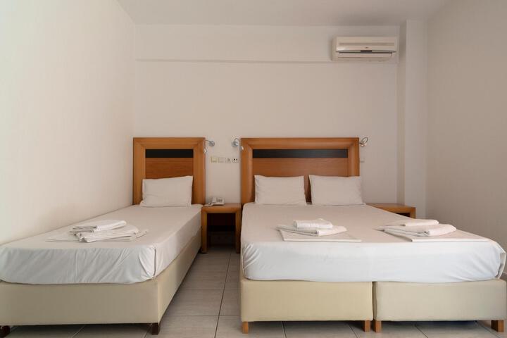 Room 7 of 38