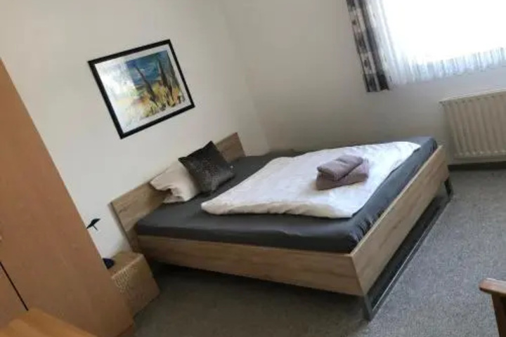 Room 4 of 14